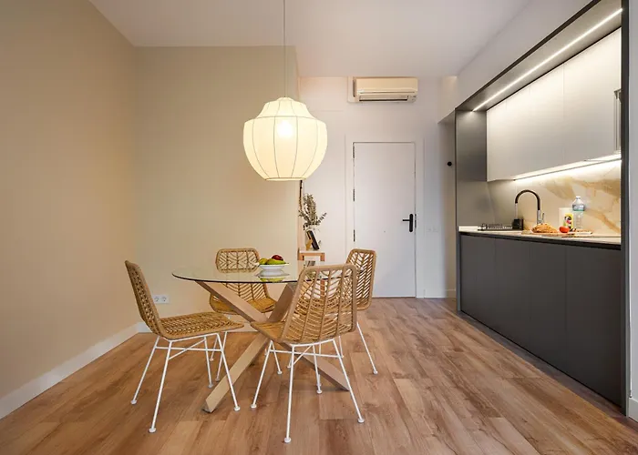 Happy Apartments